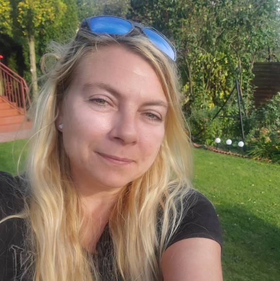 Meet your Posh Ambassador 2,  Jaime - Picture 1 of 2